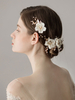 coiffure mariée décorée des fleurs épingle à cheveux de mariage