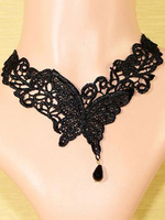 Collier Lolita Gothique dentelle avec broderie papillon Déguisements Halloween