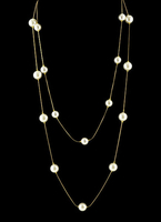 Collier multicouche orné de perles