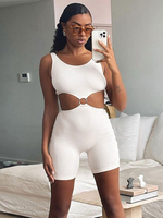 Combinaison Court Moulant Femme avec Bretelles à Col Rond Coupe Cintrée Unicolore Combinaison Sexy