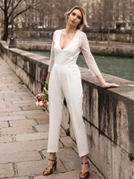 Combinaison de mariée tenue de mariage col V manche transparente dos nu