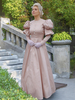 Costumes rétro Champagne robe en dentelle et Polyester pour femmes Costume rétro Marie Antoinette tunique vêtements Vintage