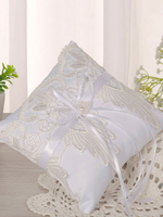 Coussins de porte-alliances en dentelle blanche