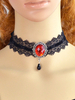 Délicat collier en filet mode avec dentelle