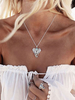 Doux collier métallique rétro orné de bijoux Gemme