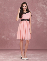 Fabuleuse robe skater doux en chiffon rose bicolore plissé avec dentelle col rond
