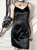 Femmes gothique cami robe noir mat satin bretelles cou sexy robe tunique
