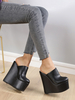 Femmes Heeled Mule Slip sur des sandales à talons blanc coins noirs en cuir noir