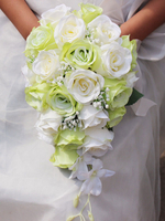 Fleurs de mariage magnifique forme de cascade synthétique