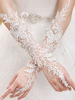 Gants de mariage blancs Gants de mariée longs au crochet