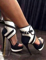 Gladiator Femmes 2021 Sandales bicolore Bout ouvert Sandales à talon Chaussures sexy