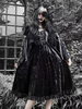 Gothique Lolita Op Robe Noir Longues manches à manches longues en dentelle en dentelle floral imprimé noir Lolita une pièce
