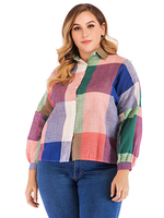 Grande taille col rabattu manches longues boutons polyester coton motif à carreaux T-shirt surdimensionné décontracté