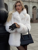 Manteau en fausse fourrure à revers crantés blanc Veste dhiver écologique pour femme 2025