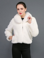Manteau en fausse fourrure pour femmes avec col rabattu et poches courtes