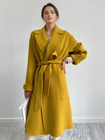 Manteau en laine à revers larges avec ceinture et grandes poches vêtement d