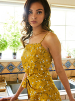 Mini-robe jaune moutarde à imprimé floral Vacay Ready