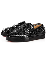 Mocassin pour homme 2021 Mocassins populaires en cuir noir unicolore clouté à semelle caoutchouc