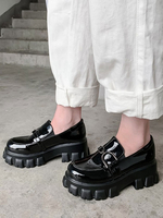 Mocassins noirs femmes en cuir Synthétique bout rond détails métalliques sans lacet chaussures