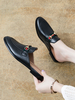 Mules Plate Femmes Pantoufles à Cuir Synthétique à Bout Rond Décors avec Boucles Unicolore