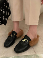 Mules pour femmes avec détails en métal; bout rond en cuir PU; mules noires