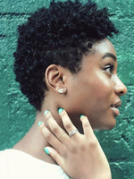 Perruques de Cheveux Humains Courtes Frisées Unicolore Perruques des Femmes