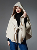 Poncho pour femme avec décolleté conçu cape à lacets poncho blanc écru