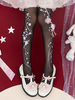 Pré Vente Mignonne Lolita Chaussettes Fleurs Noires Accessoire Polyester Dentelle