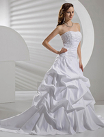 Robde mariée classique encolure droite