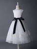 Robe de cortège fille en tulle ivoire avec applique