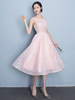 Robe belle de bal A-ligne en dentelle rose clair col rond avec dentelle longueur mollet