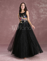 Robe belle de bal A-ligne en satin mat noir col rond brodé longueur plancher