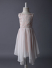 Robe Bohème adorbale de cortège fille en dentelle rose rougissant col rond avec dentelle