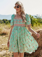 Robe bohème col bateau manches courtes imprimé floral extensible plissé robe dété midi