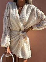 Robe Courte Femme avec Manches Longues Amples à Col V Coupe Cintrée à Lacets Unicolore