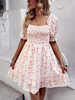 Robe Courte Imprimé Femme avec Manches Courtes à Col Carré Coupe Cintrée Bas Evasée