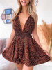 Robe Courte Imprimé Léopard Femme en Mousseline avec Bretelles à Col Décolleté en V Coupe Cintrée avec Dos Nu Bas Evasée Bicolores Robe Eté Sexy