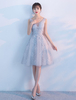 Robe de bal 2022 Robe fête de la rentrée A-ligne en tulle gris clair col V avec ceinture longueur genou