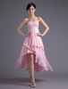 Robe de bal asymétrique rose à bretelles avec perles