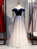 Robe de bal bleu marine Robe de bal à épaules dénudées Velours coréen Manches courtes Chaînes Robes de soirée en velours coréen