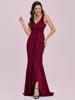 Robe de bal bordeaux en tissu satiné col en V sirène sans manches plissées longues robes de reconstitution historique