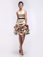 Robe de bal champagne en satin à licou