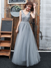 Robe de bal gris claire col V pailletes jupe plissée en tulle longueur cheville robe de soirée