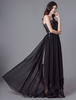 Robe de bal noire avec une robe de soirée longue