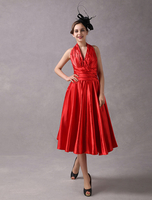 Robe de cocktail en satin stretch rouge à licou