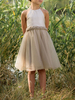 Robe de cortège enfant col rond décolleté noeud sur dos jupe courte en tulle au genou