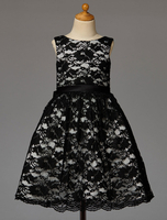 Robe de cortège enfant dentelle noir avec ceinture