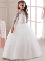 Robe de cortège enfant robe cérémonie fille blanche col rond manche longue en dentelle zip sur dos au sol