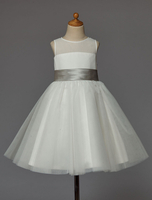 Robe de cortège enfant Tissu de satin ivoire avec ceinture