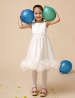 Robe de fille en organza ivoire de col rond avec fleur